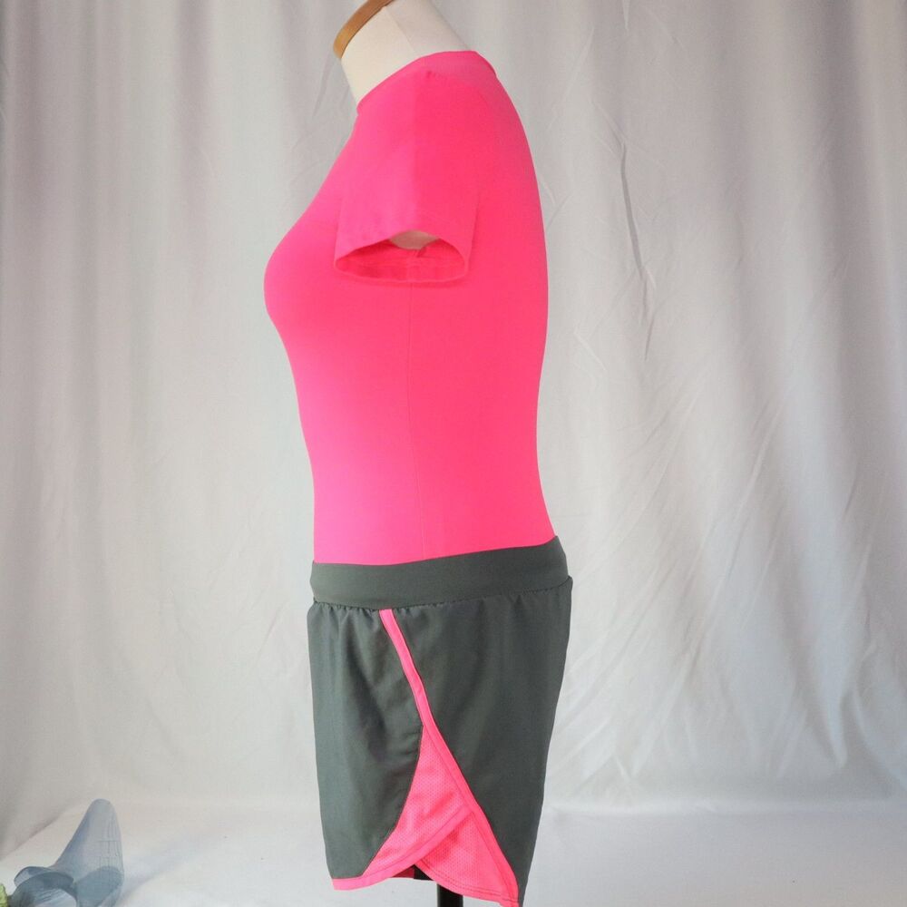 Under Armor Swim Trunks and matching T-shirt girls Size XS (10-12) - Picture 4 of 9